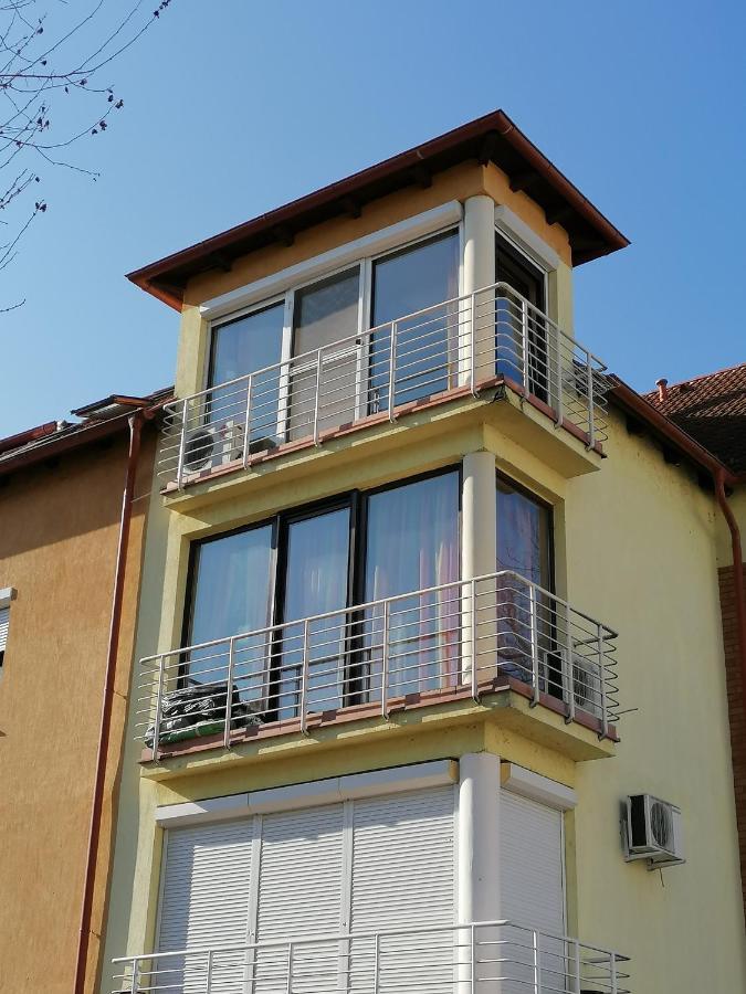 שיופוק Dorcy Apartman מראה חיצוני תמונה